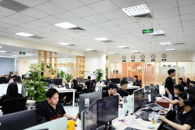 software studios specializing in building AI-powered fintech platforms for early-stage startups